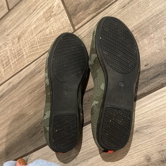 Rothy’s camo flats size 7.5 worn once perfect condition - Picture 2 of 2